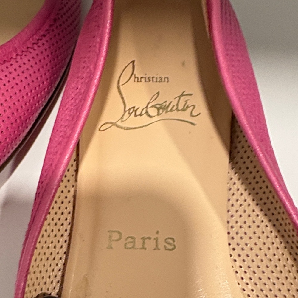 Classic Women's Ballet Flats in Pink - Picture 3 of 4